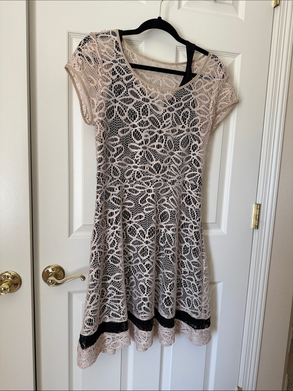 Anthropologie, Lace floral Overlay Short Sleeve Dress in ivory, size M